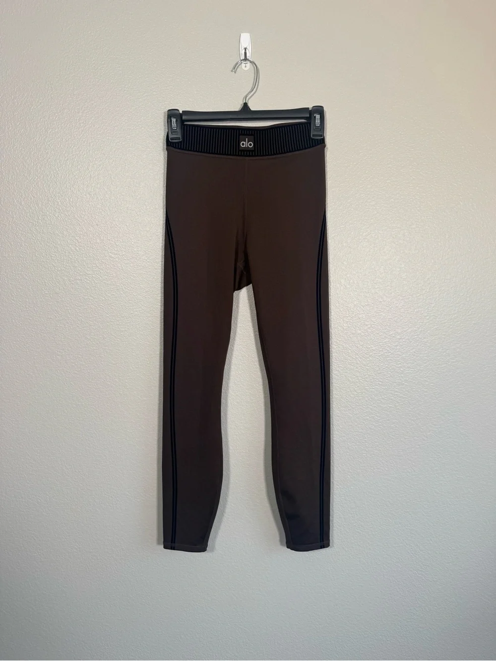 ALO Yoga Airlift High-Waist 7/8 Line Up Legging in Espresso - S